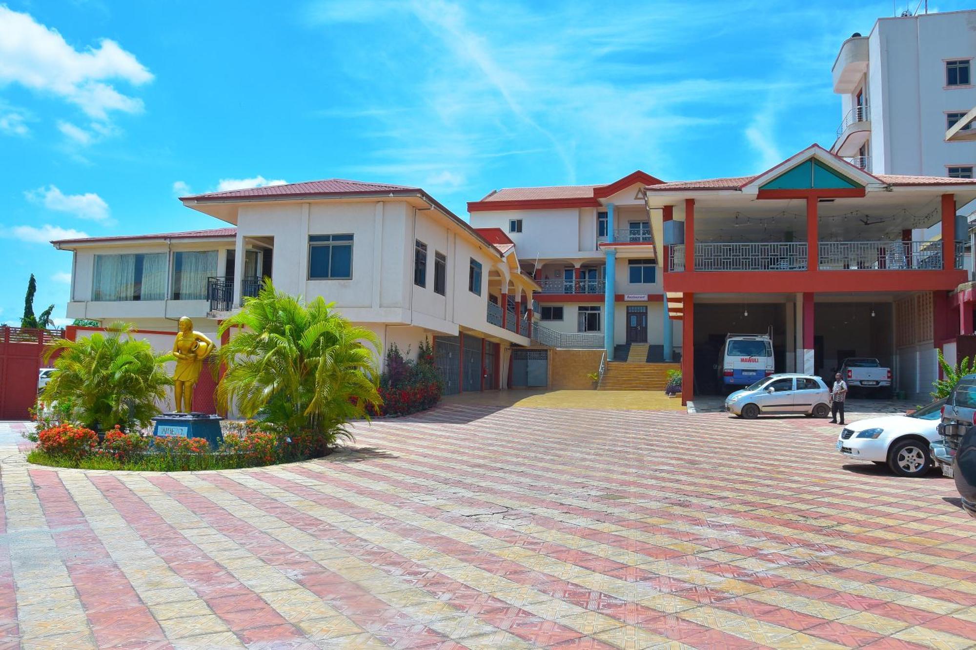 Mawuli Hotel Obuasi Exterior photo